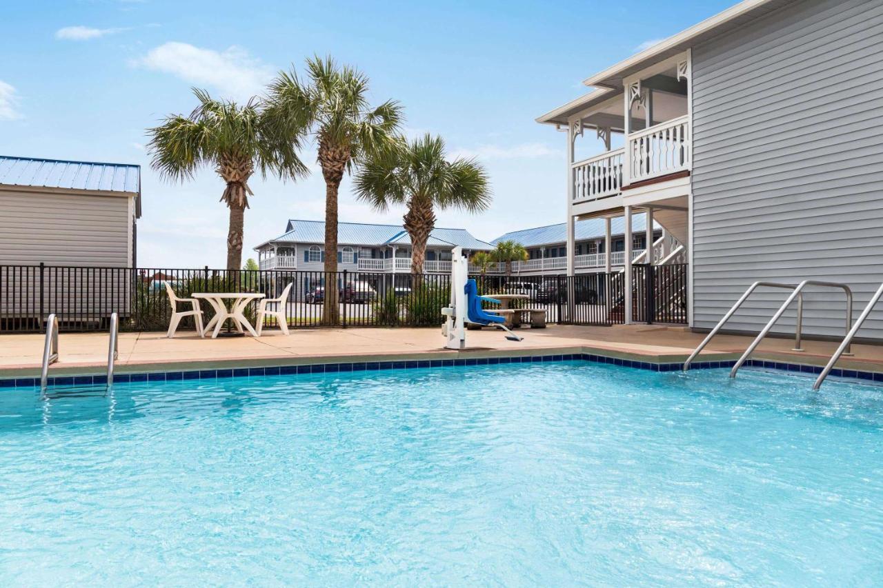 Super 8 By Wyndham Foley Motel Exterior photo