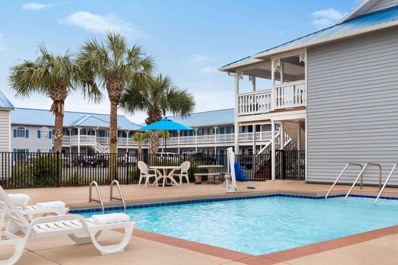 Super 8 By Wyndham Foley Motel Exterior photo