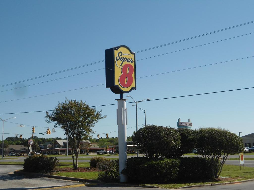 Super 8 By Wyndham Foley Motel Exterior photo